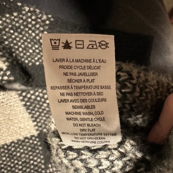 My Style | Women’s Large Black and Cream Gray Plaid Quater Zip Sweater - Picture 8 of 9